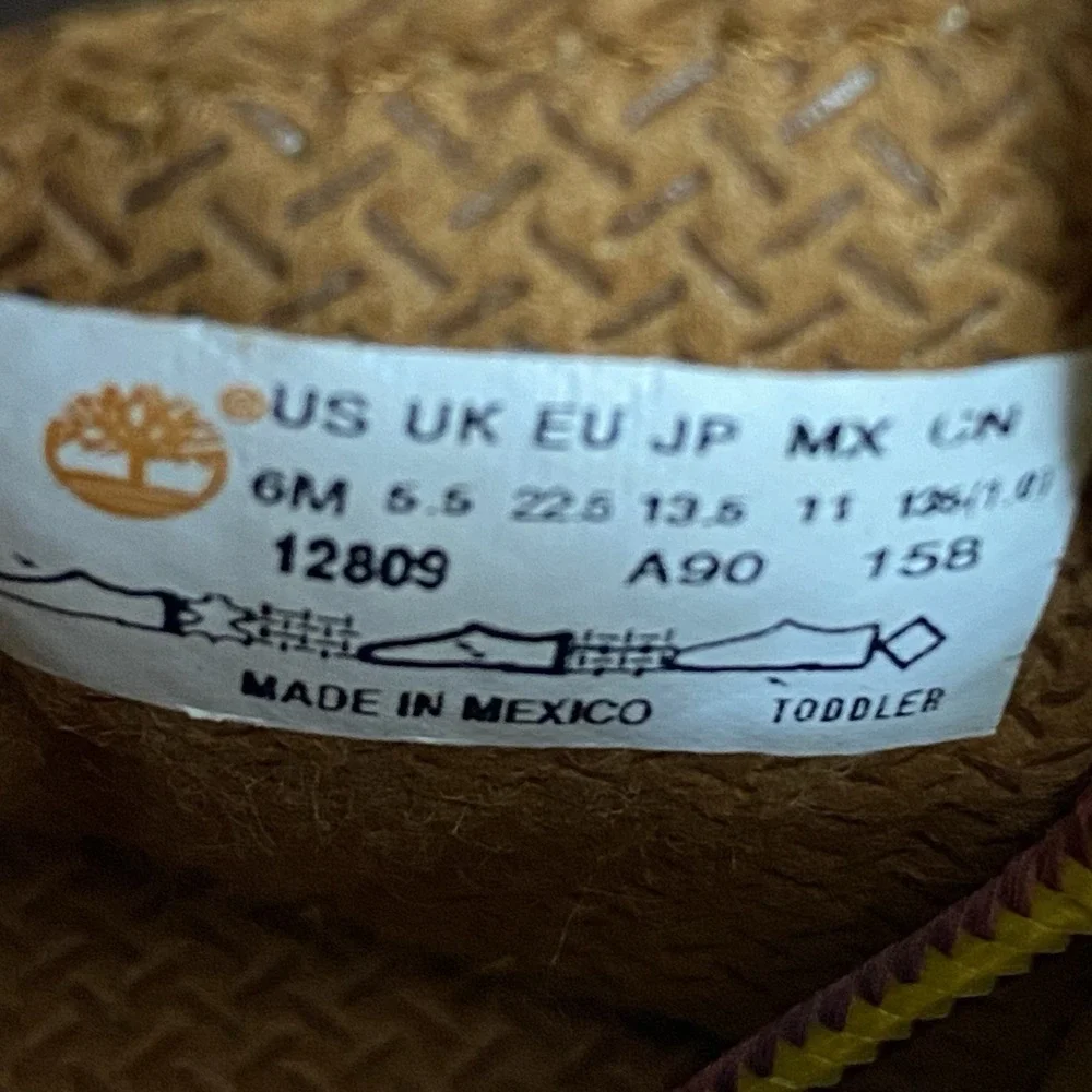 Timberland Premium 6 inch Toddler Baby Boots Size 6 Wheat Nubuck Waterproof NEW